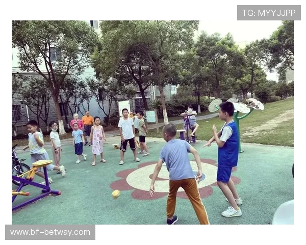 以沙包为工具促进10月龄宝宝认知与运动能力发展的早教游戏设计与实施